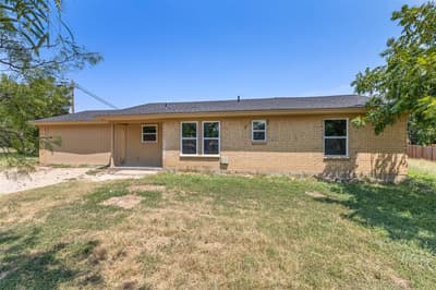 420 Dogwood Street, Springtown TX 76082 - Photo 2