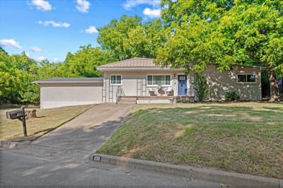 108 Clinton Drive, Weatherford TX 76086