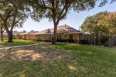 841 Broadmoor Drive, Mesquite TX 75149 - Photo 2