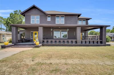 805 E Wise Street, Bowie TX 76230