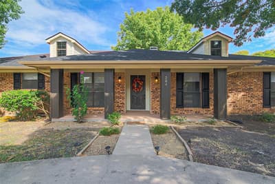 284 W San Antonio Street, Van Alstyne TX 75495
