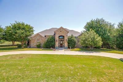 8401 Fullerton Drive, Cleburne TX 76033