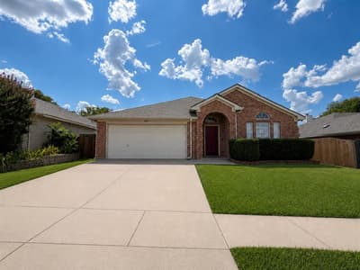 6004 Summerfield, Arlington TX 76018