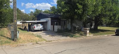 1512 N Elm Street, Weatherford TX 76086