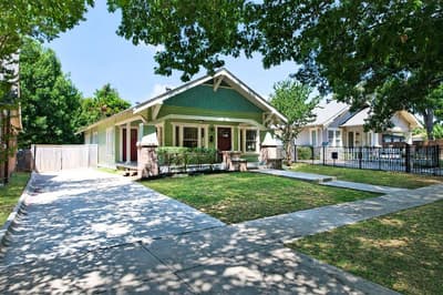 2704 College Avenue, Fort Worth TX 76110