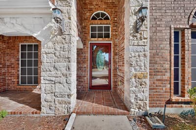 5919 Ridgeway Drive, Grand Prairie TX 75052 - Photo 2