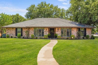 2323 Brookside Drive, Arlington TX 76012