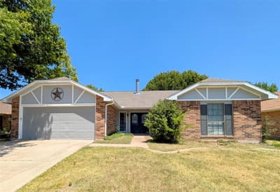2301 Villanova Street, Arlington TX 76018