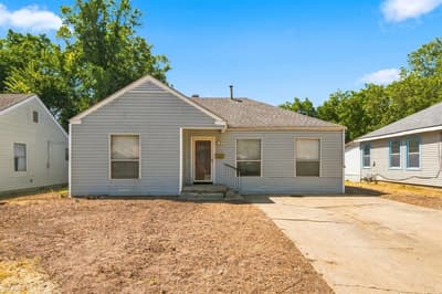 1013 Oak Street, Grand Prairie TX 75050