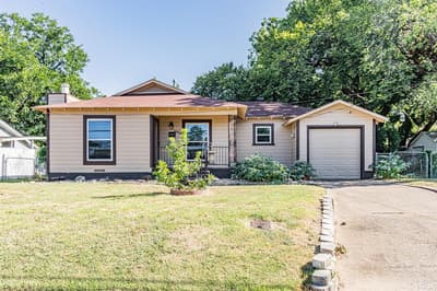 1002 W Sanford Street, Arlington TX 76012