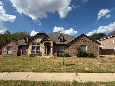 1253 Carriage Creek Drive, DeSoto TX 75115