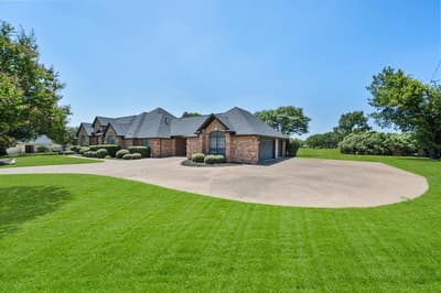 1388 Fairhaven Drive, Mansfield TX 76063 - Photo 2