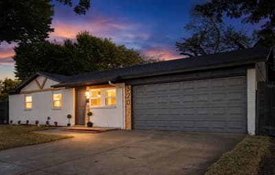 320 SE Gregory Street, Burleson TX 76028