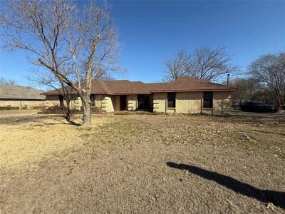 116 Crest Brook Drive, Red Oak TX 75154