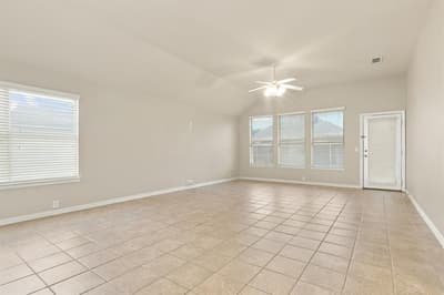 2927 Albares Drive, Grand Prairie TX 75054 - Photo 4