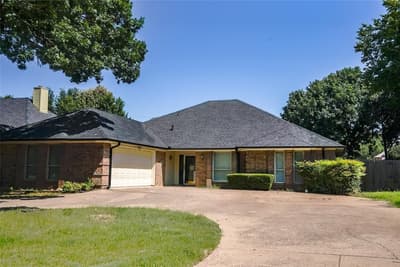 1123 Shady Oak Trail, Mansfield TX 76063