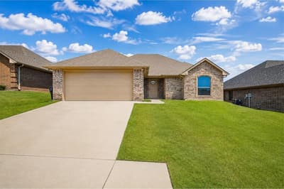 1245 Newcastle Drive, Weatherford TX 76086