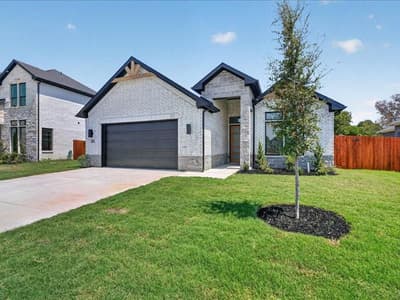 118 Emma Street, Red Oak TX 75154