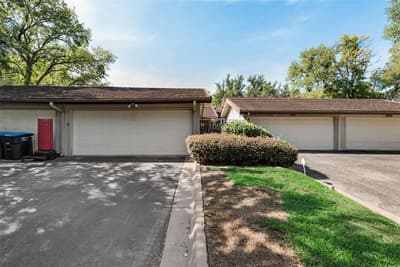 5814 Meadow Wood Lane, Fort Worth TX 76112