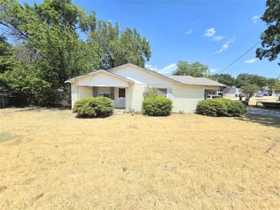 309 Decatur Street, Bowie TX 76230