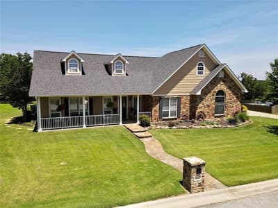 1602 Jefferson Street, Bowie TX 76230