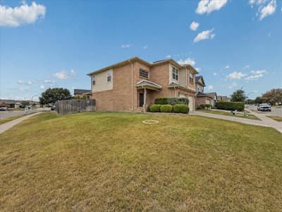 5701 Parkview Hills Lane, Fort Worth TX 76179 - Photo 2