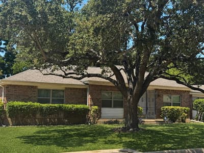 2108 Barron Lane, Fort Worth TX 76112