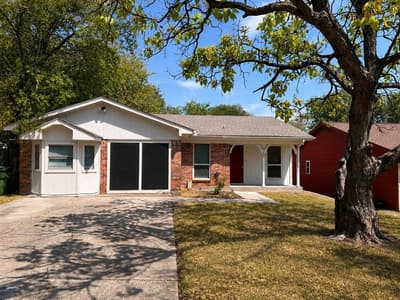 8136 Richard Street, White Settlement TX 76108