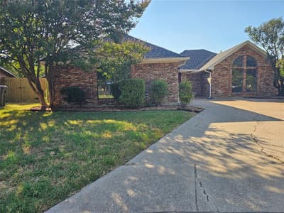 6300 Brownlee Lane, Arlington TX 76018