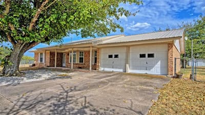 437 Jakes Road, Bowie TX 76230