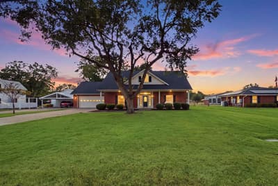 400 S College Street, Pilot Point TX 76258