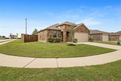1914 Waggoner Drive, Aubrey TX 76227