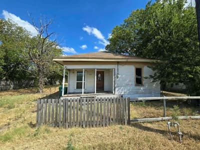 405 College Street, Ferris TX 75125