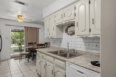 5607 Mona Lane, Dallas TX 75236 - Photo 3