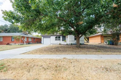 1011 E Alan Avenue, Carrollton TX 75006 - Photo 2