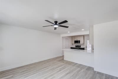1011 E Alan Avenue, Carrollton TX 75006 - Photo 3