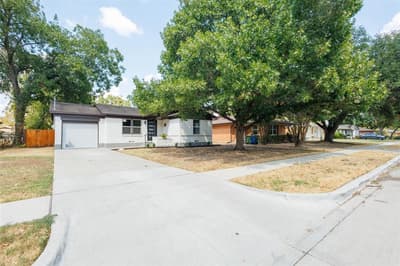 1011 E Alan Avenue, Carrollton TX 75006