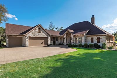 560 Clubhouse Drive, Corsicana TX 75109 - Photo 3