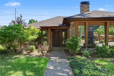 13126 Fall Manor Drive, Dallas TX 75243 - Photo 2