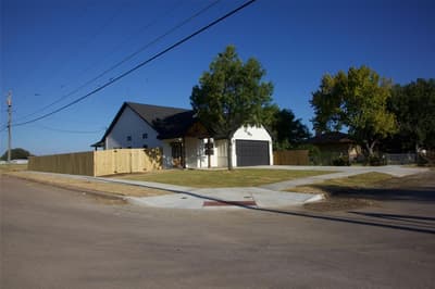 9432 PRAIRIEVIEW Drive, Crowley TX 76134