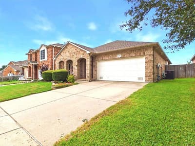 4057 Claymore Lane, Fort Worth TX 76244 - Photo 3
