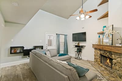 837 Summercreek Drive, Lewisville TX 75067 - Photo 5
