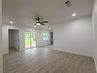 2933 Hunting Drive, Fort Worth TX 76119 - Photo 4
