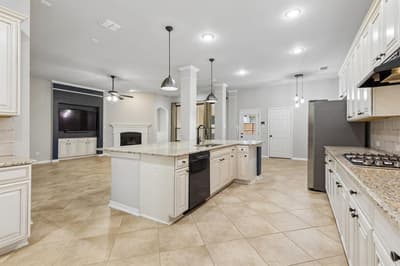 6955 Clay Academy Boulevard, Dallas TX 75236 - Photo 5