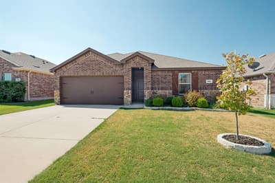 816 Alton Drive, Aubrey TX 76227 - Photo 2