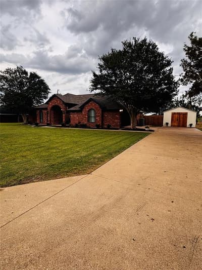 709 Hollingsworth Lane, Red Oak TX 75154 - Photo 4