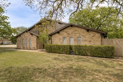 6917 Smithfield Road, North Richland Hills TX 76182
