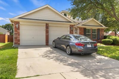 3271 Yeltes, Grand Prairie TX 75054 - Photo 2