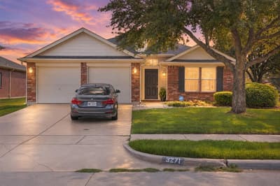 3271 Yeltes, Grand Prairie TX 75054