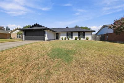 733 Montvale Drive, Mansfield TX 76063 - Photo 3